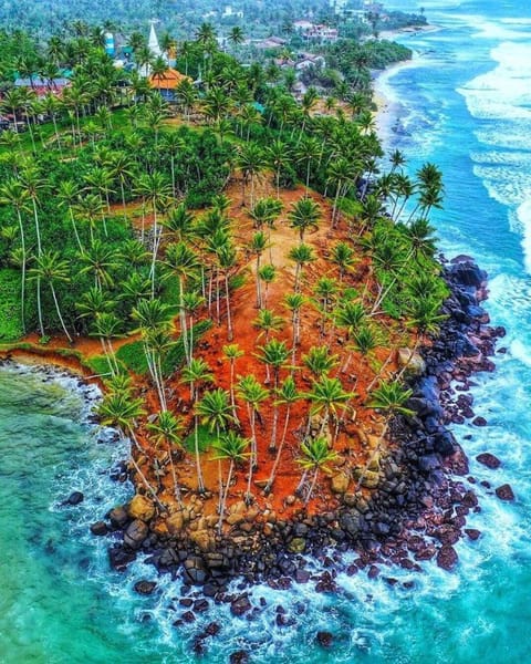 Mirissa, a few minutes away